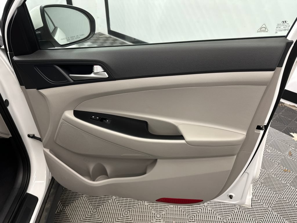 Used 2021 Hyundai Tucson SE w/ Cargo Package AWD/4WD image 14
