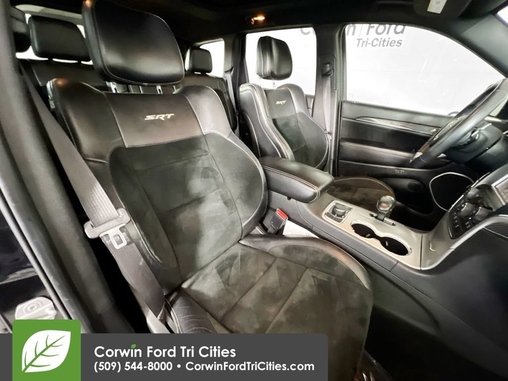 Used 2014 Jeep Grand Cherokee SRT8 w/ Luxury Group II AWD/4WD image 16