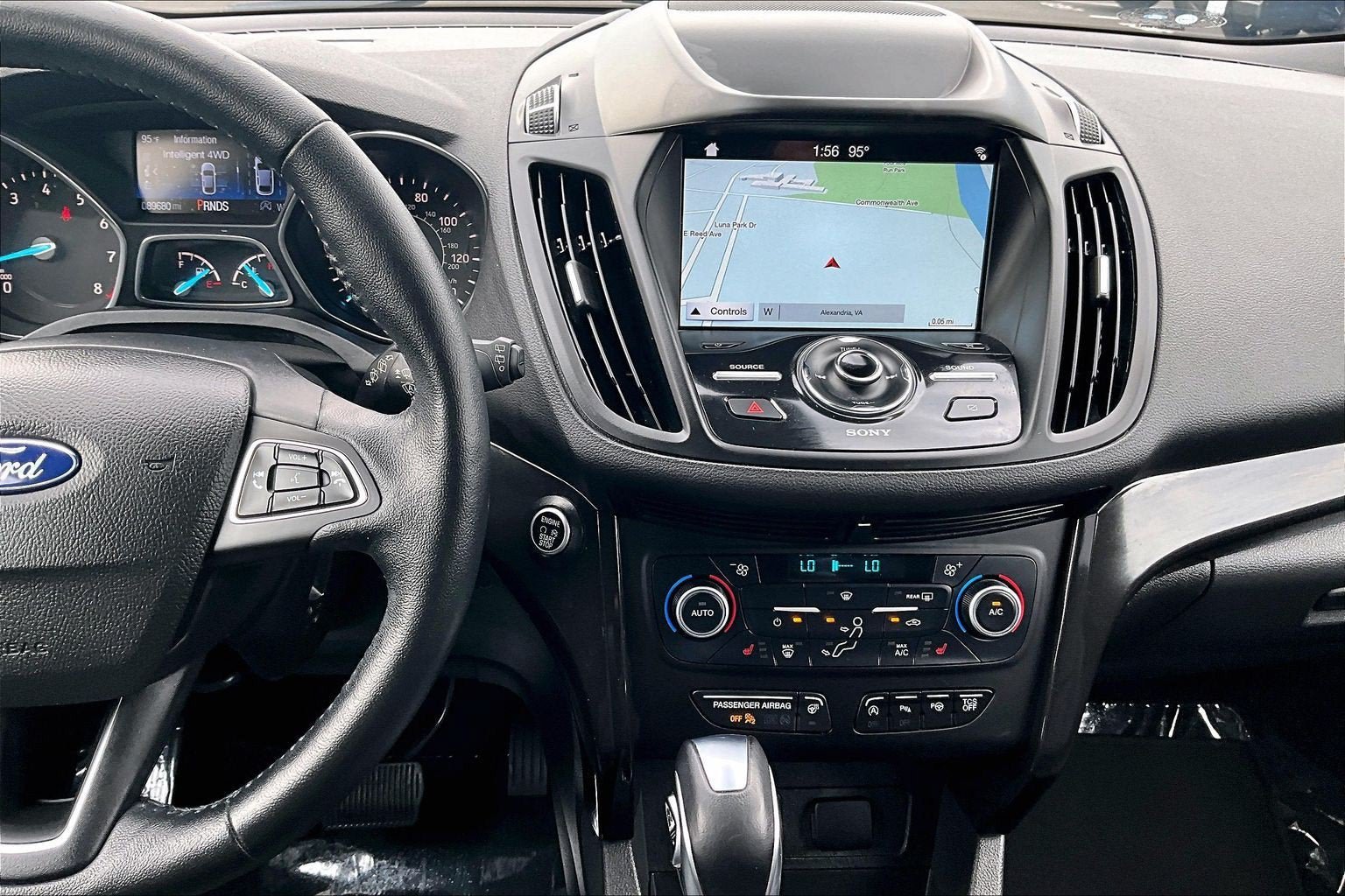 Used 2019 Ford Escape Titanium AWD/4WD image 6