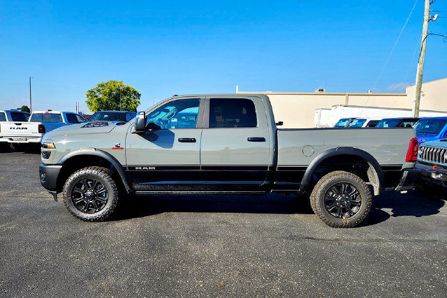 New 2027 RAM 2500 4x4 Crew Cab image 4