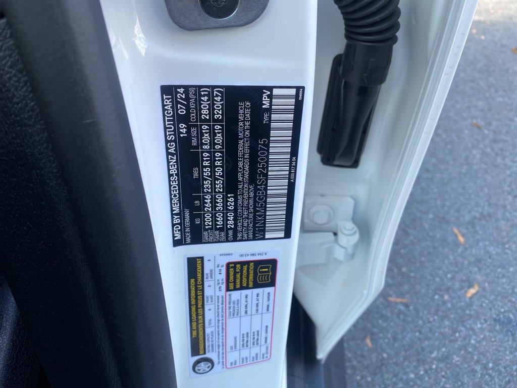 Used 2025 Mercedes-Benz GLC 350e 4MATIC image 30