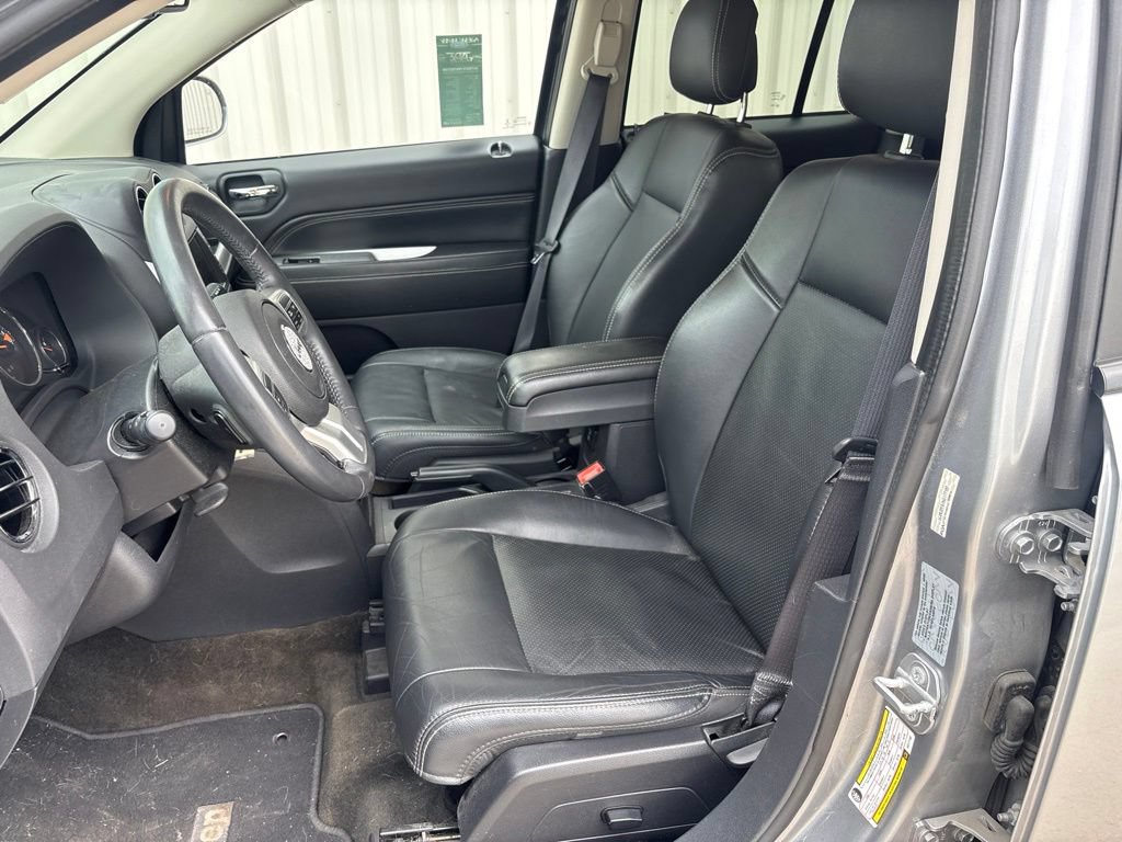 Used 2017 Jeep Compass High Altitude AWD/4WD image 2
