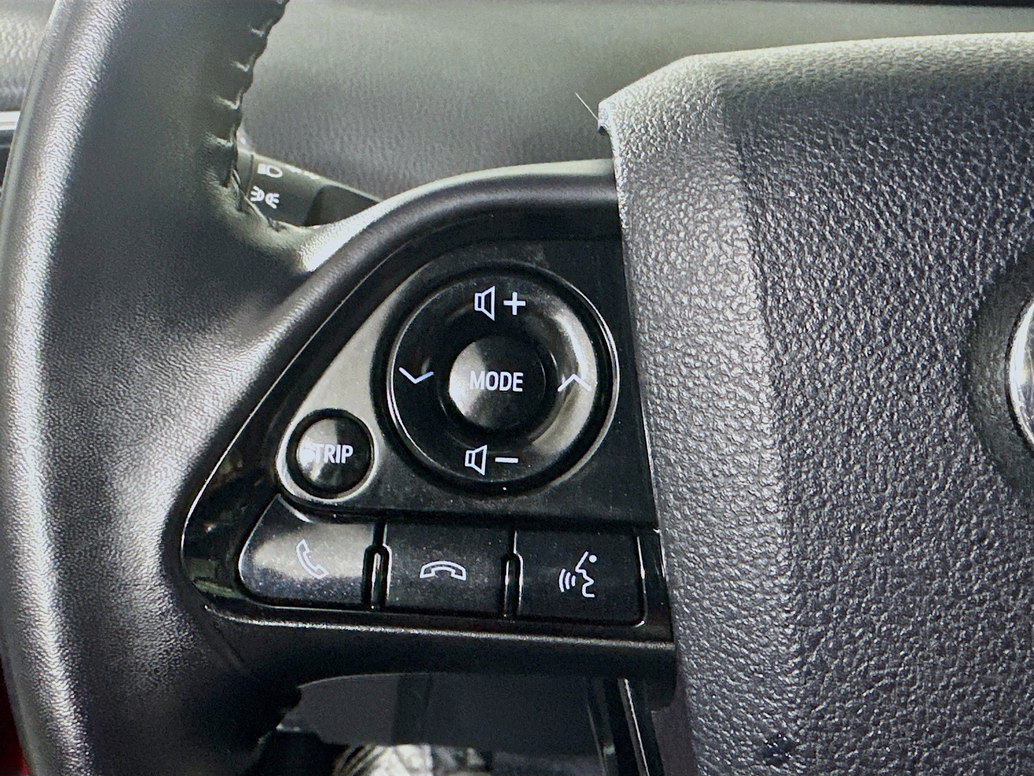 Used 2021 Toyota Prius Prime XLE image 16