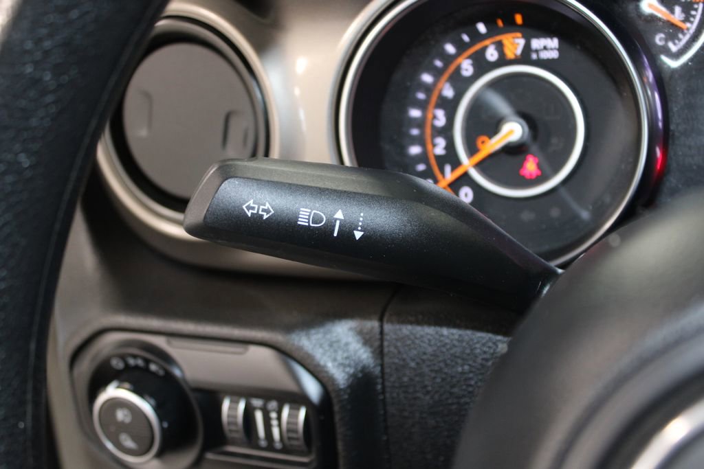 Used 2021 Jeep Gladiator Sport image 23