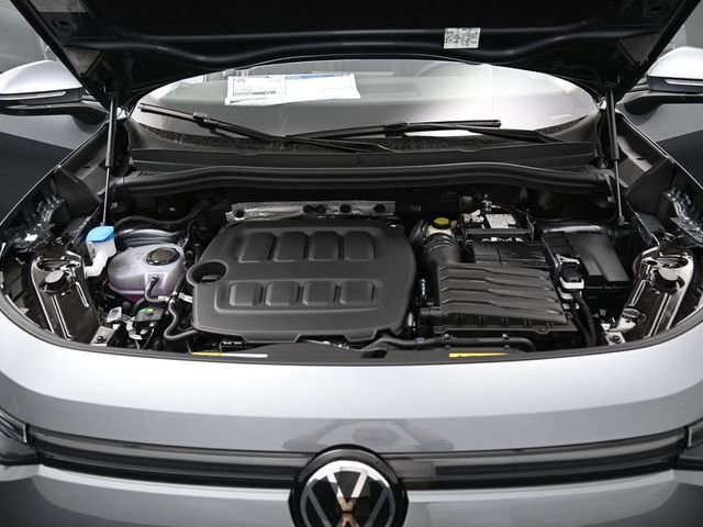 New 2026 Volkswagen Tiguan SE image 15