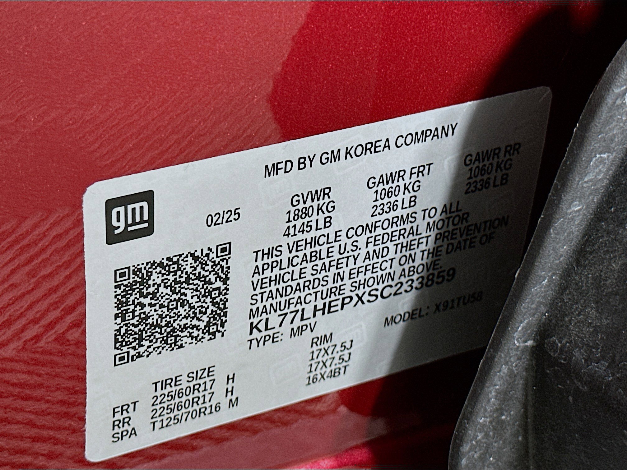 Used 2025 Chevrolet Trax LT w/ LT Convenience Package image 12