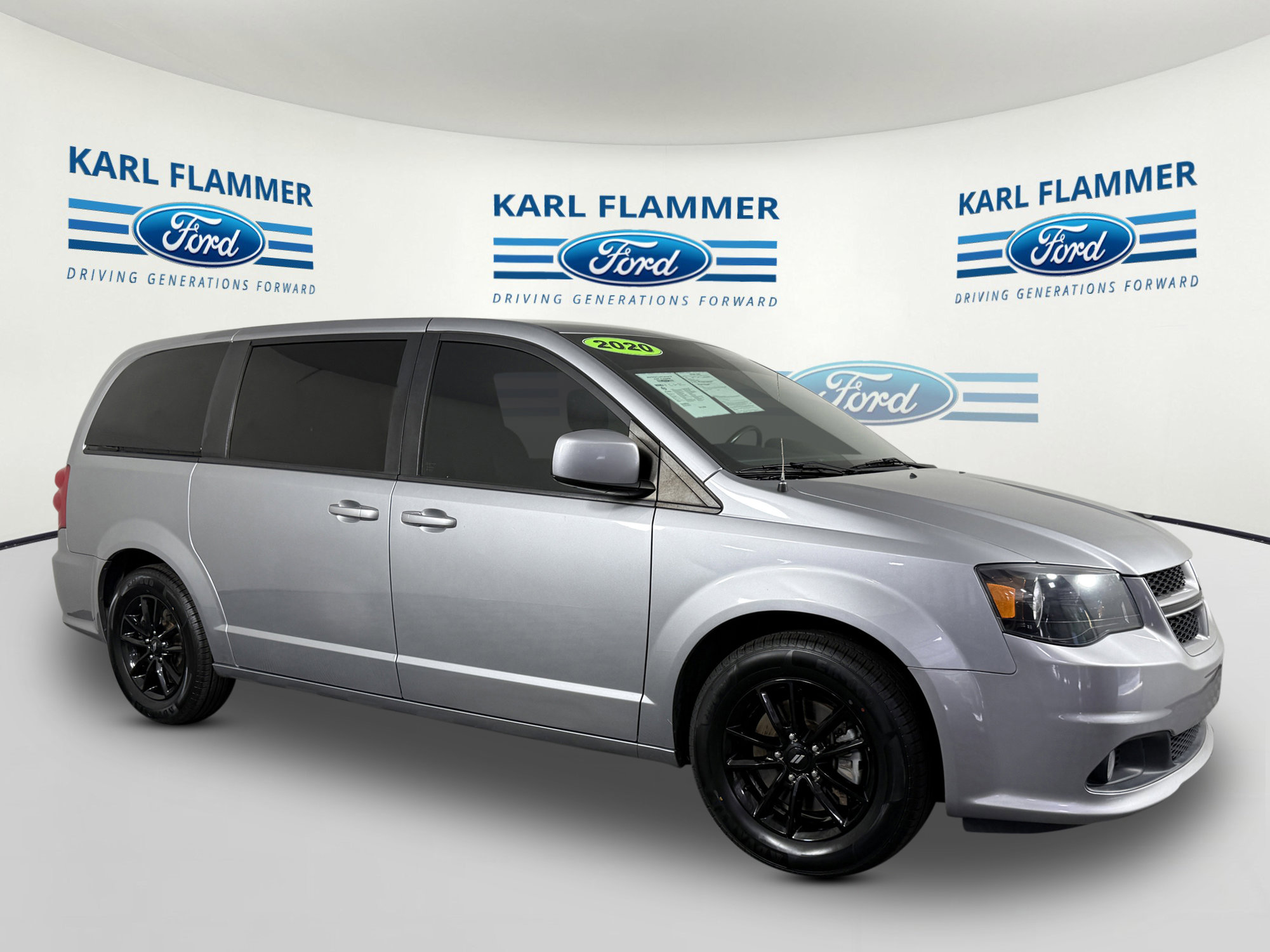Used 2020 Dodge Grand Caravan GT image 1