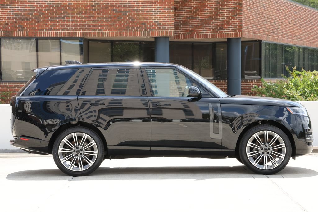 New 2026 Land Rover Range Rover SE AWD/4WD image 3