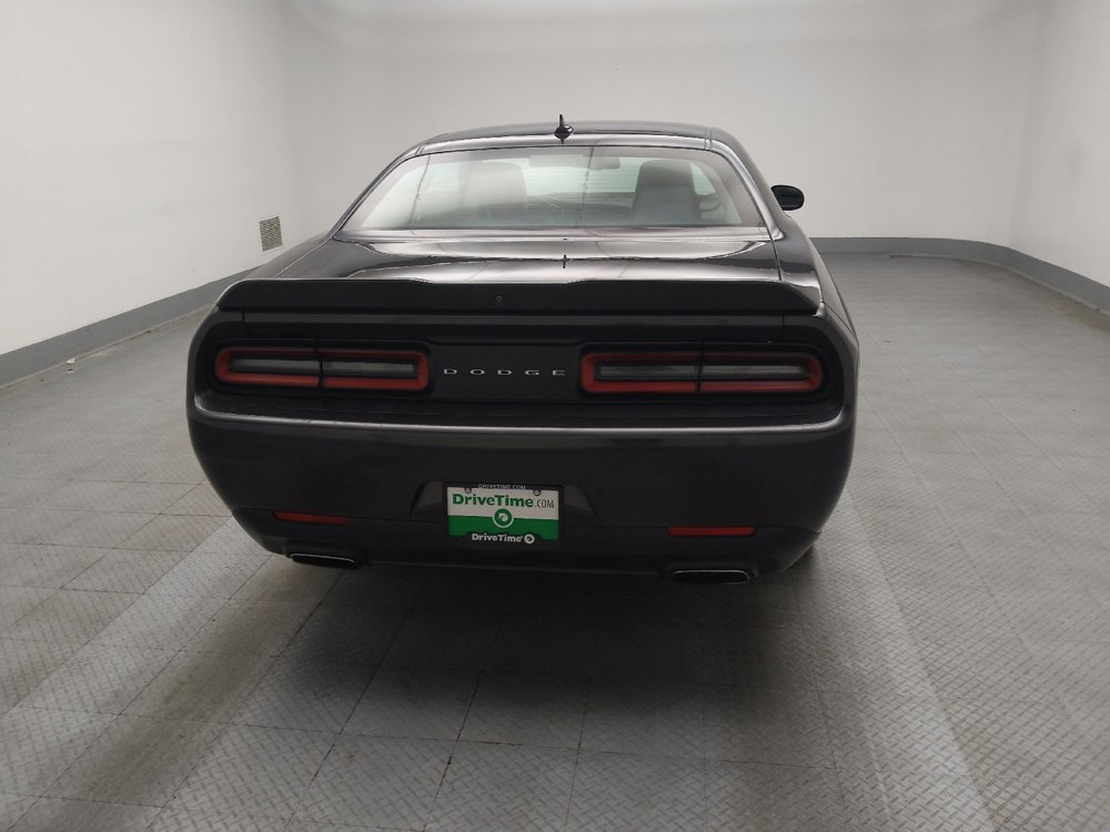 Used 2015 Dodge Challenger SXT Plus image 7