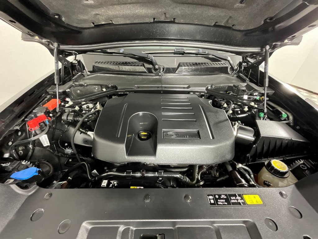 Certified 2023 Land Rover Defender 110 X-Dynamic SE image 28