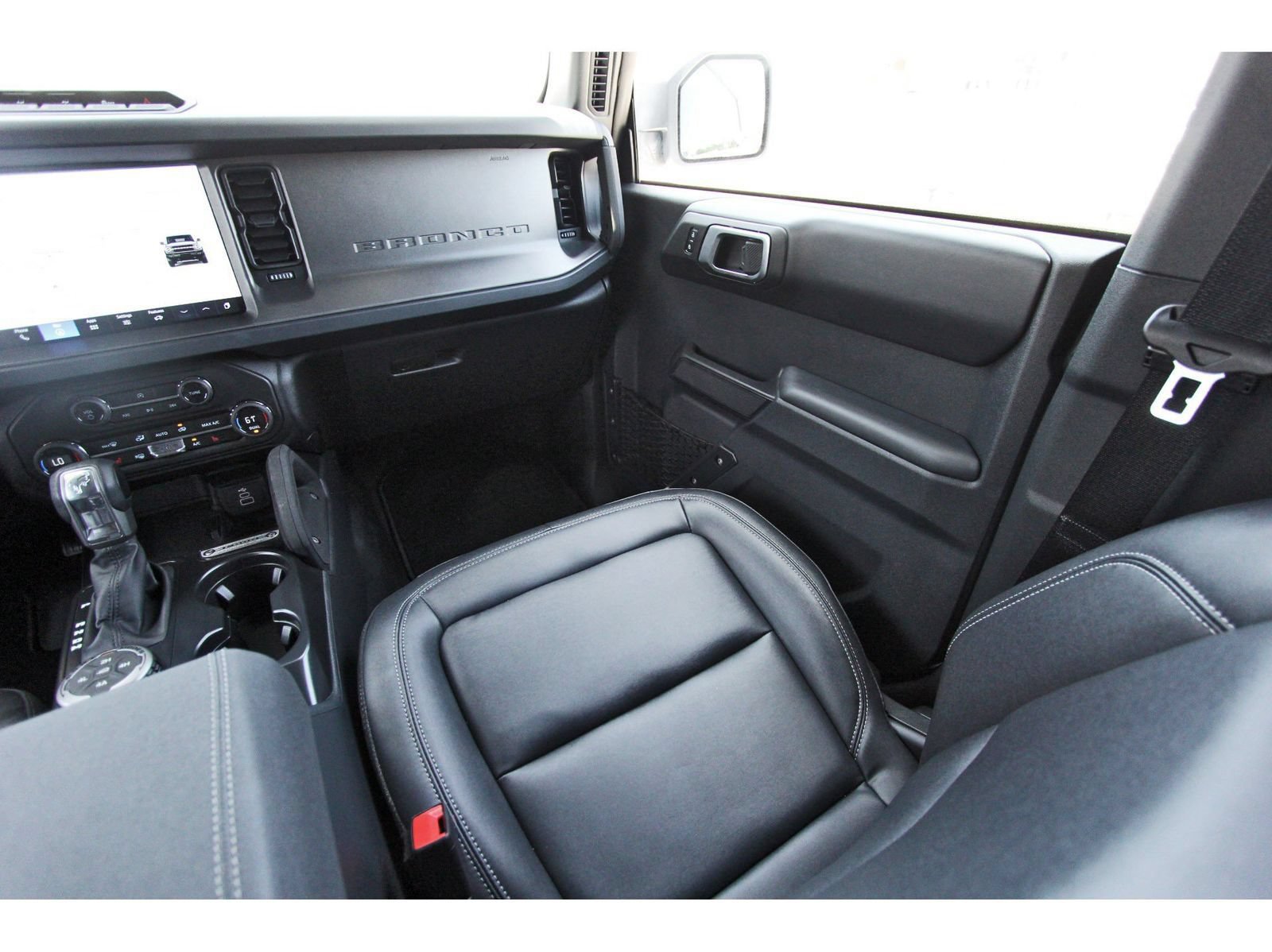 Used 2026 Ford Bronco Badlands AWD/4WD image 13