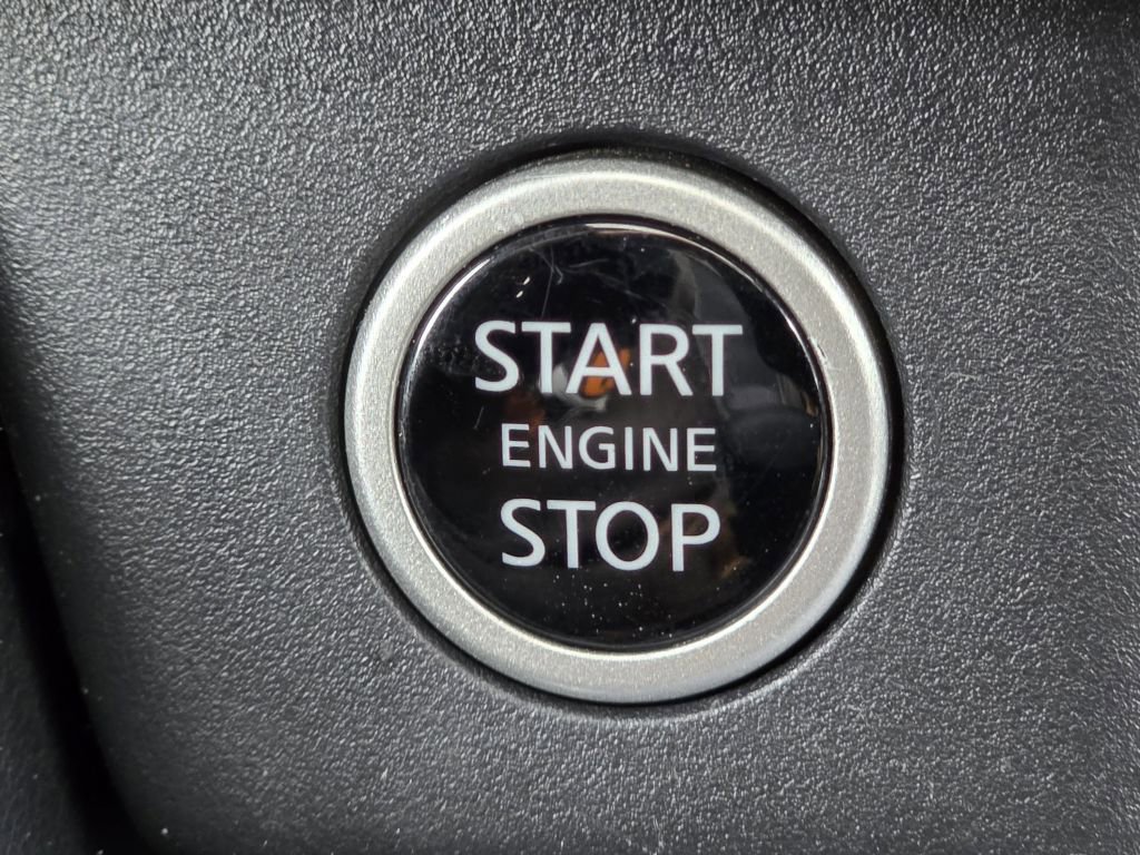 Used 2023 Nissan Rogue Platinum image 17