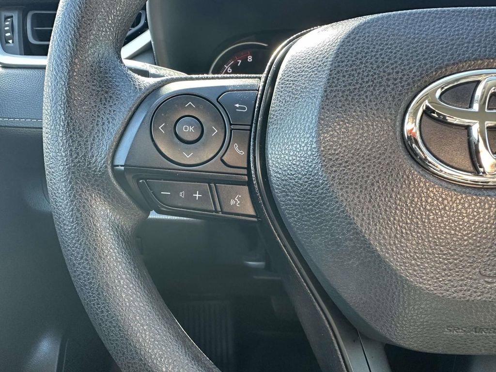 Used 2023 Toyota RAV4 XLE image 12