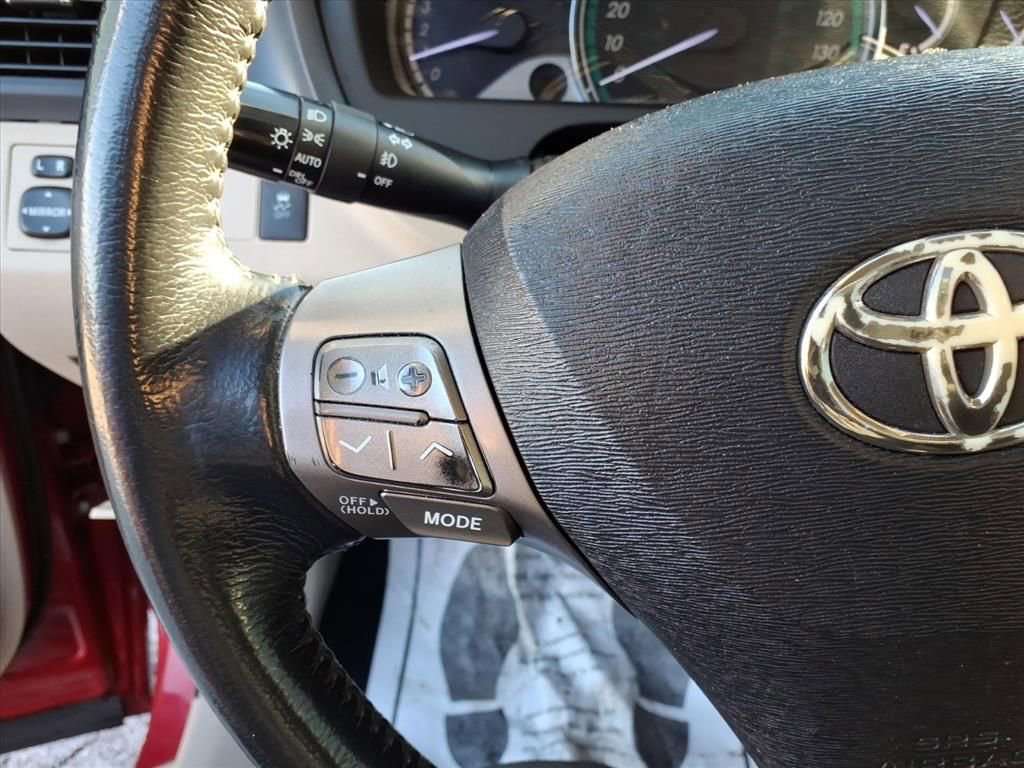 Used 2012 Toyota Venza AWD image 19