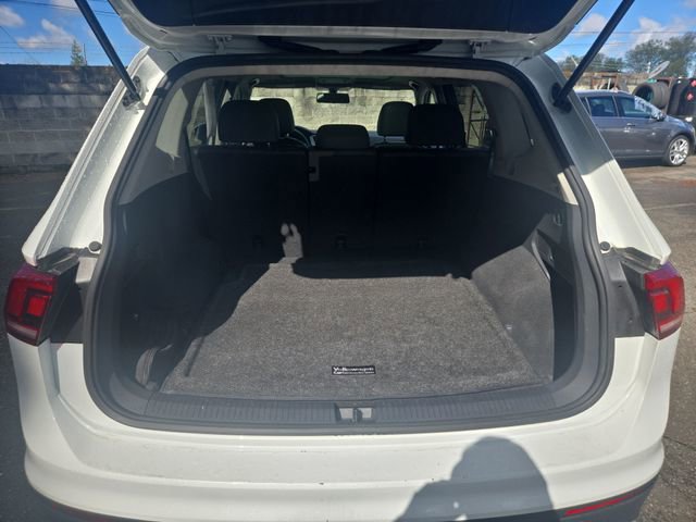 Used 2019 Volkswagen Tiguan SE image 12