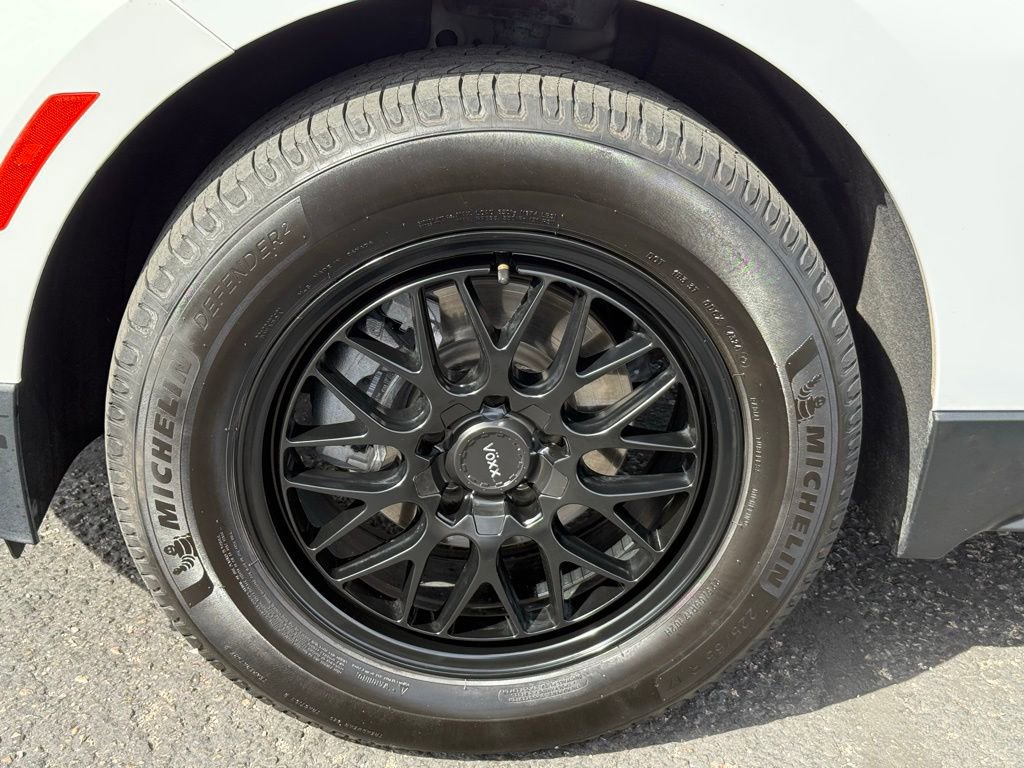 Used 2024 Chevrolet Equinox LS w/ LS Convenience Package image 11