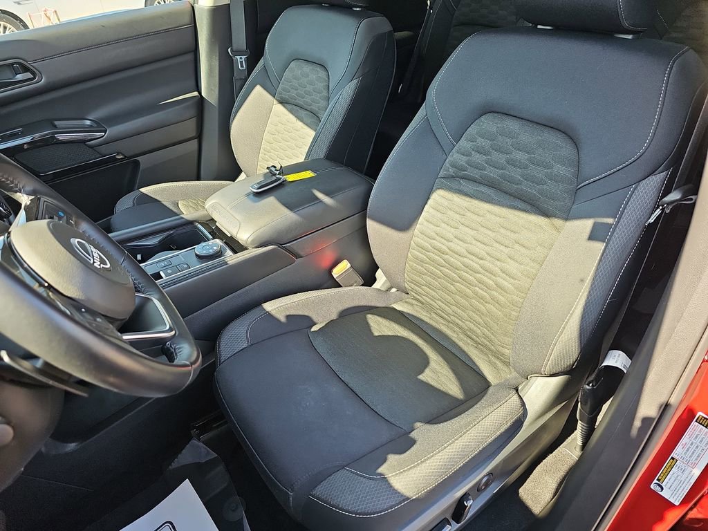 Used 2023 Nissan Pathfinder SV w/ SV Premium Package image 20