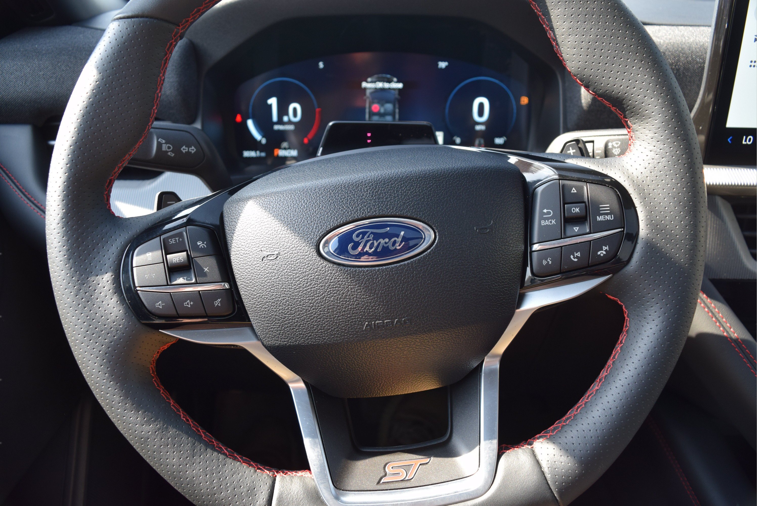Used 2025 Ford Explorer ST w/ Sun And Sound Package AWD/4WD image 13
