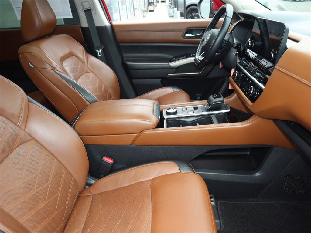 Certified 2022 Nissan Pathfinder Platinum w/ Cargo Package image 24