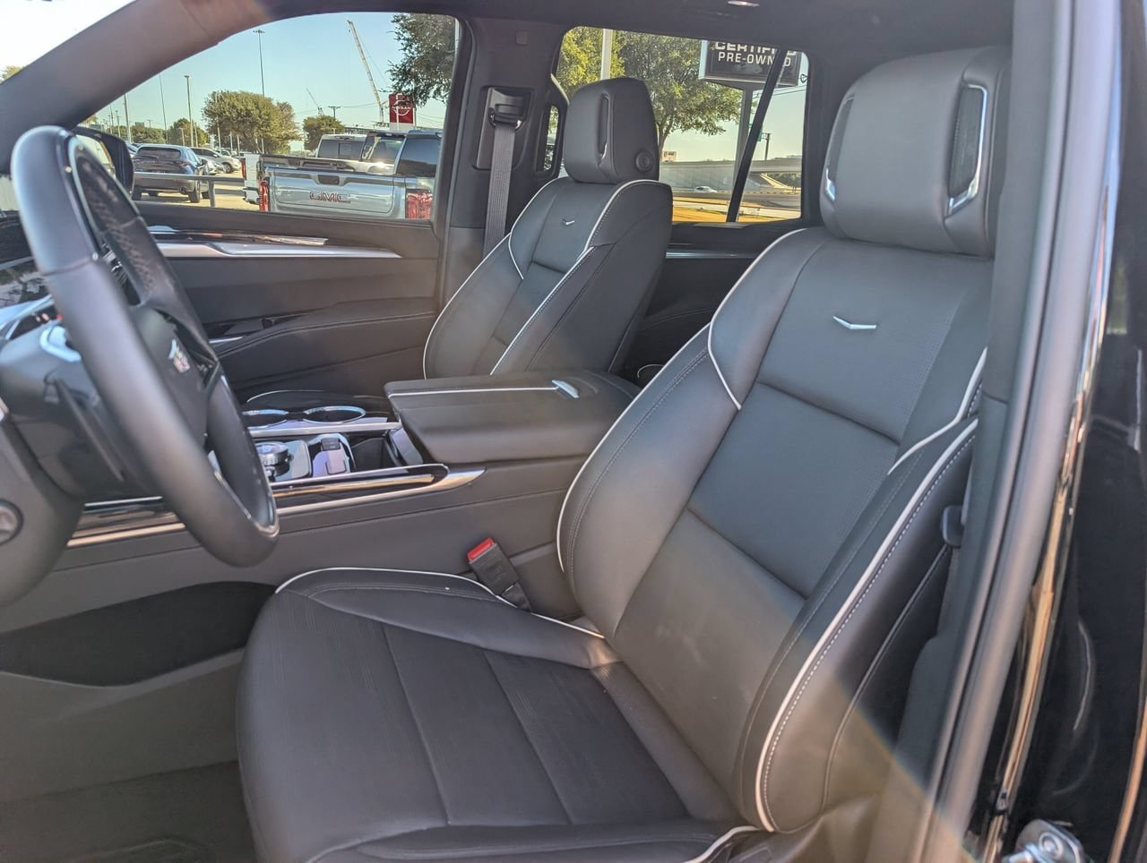Used 2026 Cadillac Escalade Sport w/ LPO, ONYX Package AWD/4WD image 28