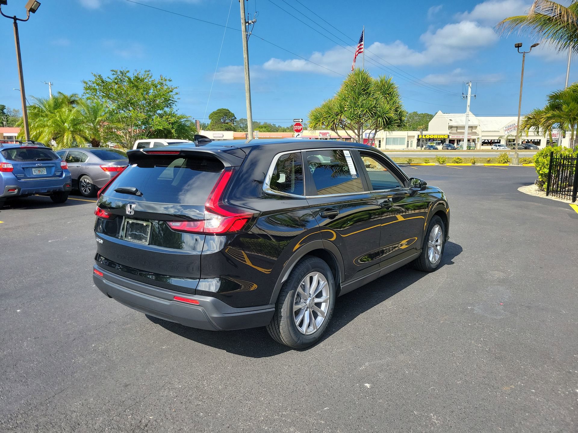 Used 2023 Honda CR-V EX image 5