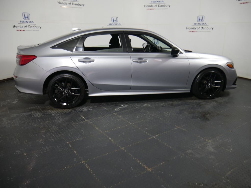 Used 2023 Honda Civic Sport image 3