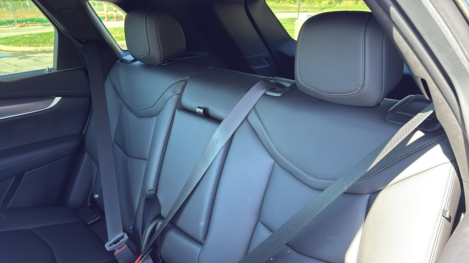 New 2025 Cadillac XT5 Luxury image 28