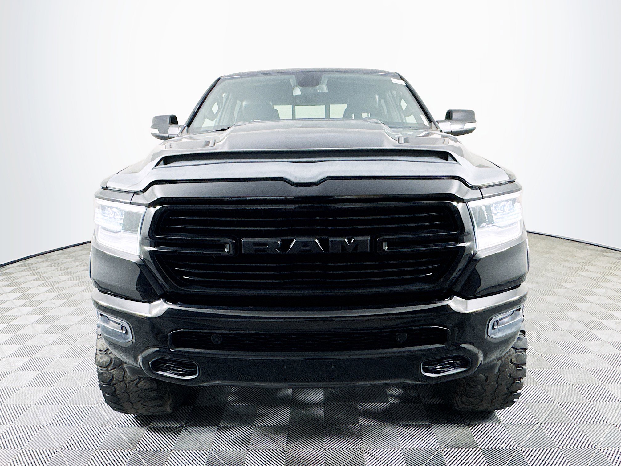 Used 2019 RAM 1500 Sport w/ Level 2 Equipment Group image 2
