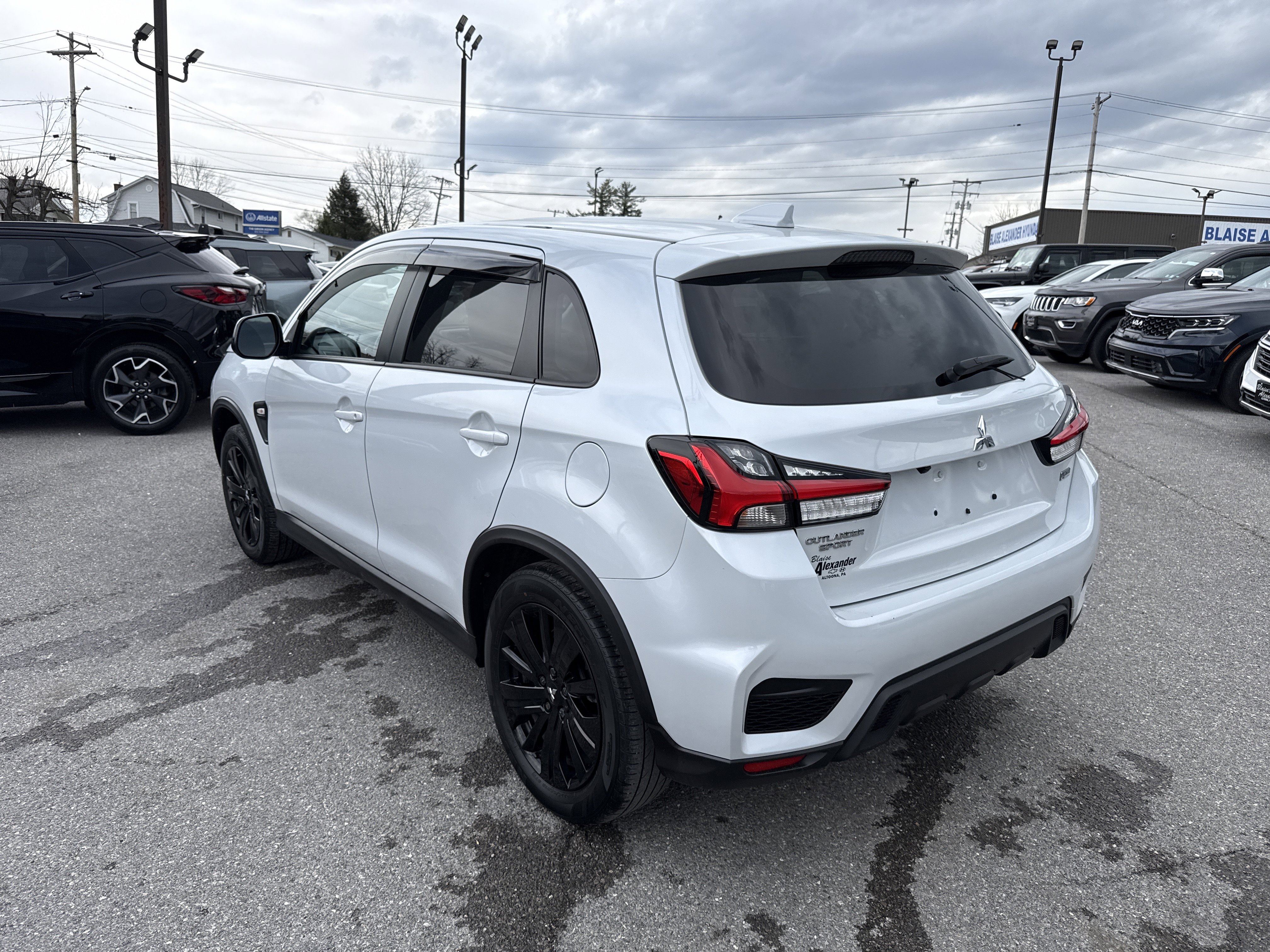 Used 2024 Mitsubishi Outlander Sport LE image 5