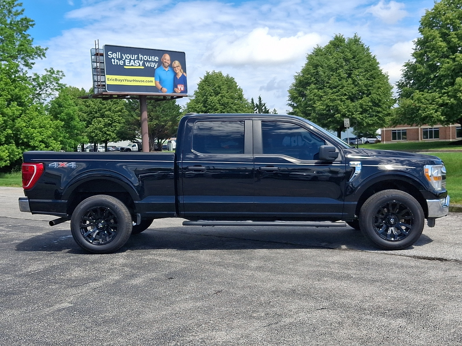 Used 2022 Ford F150 XLT w/ Trailer Tow Package AWD/4WD image 8