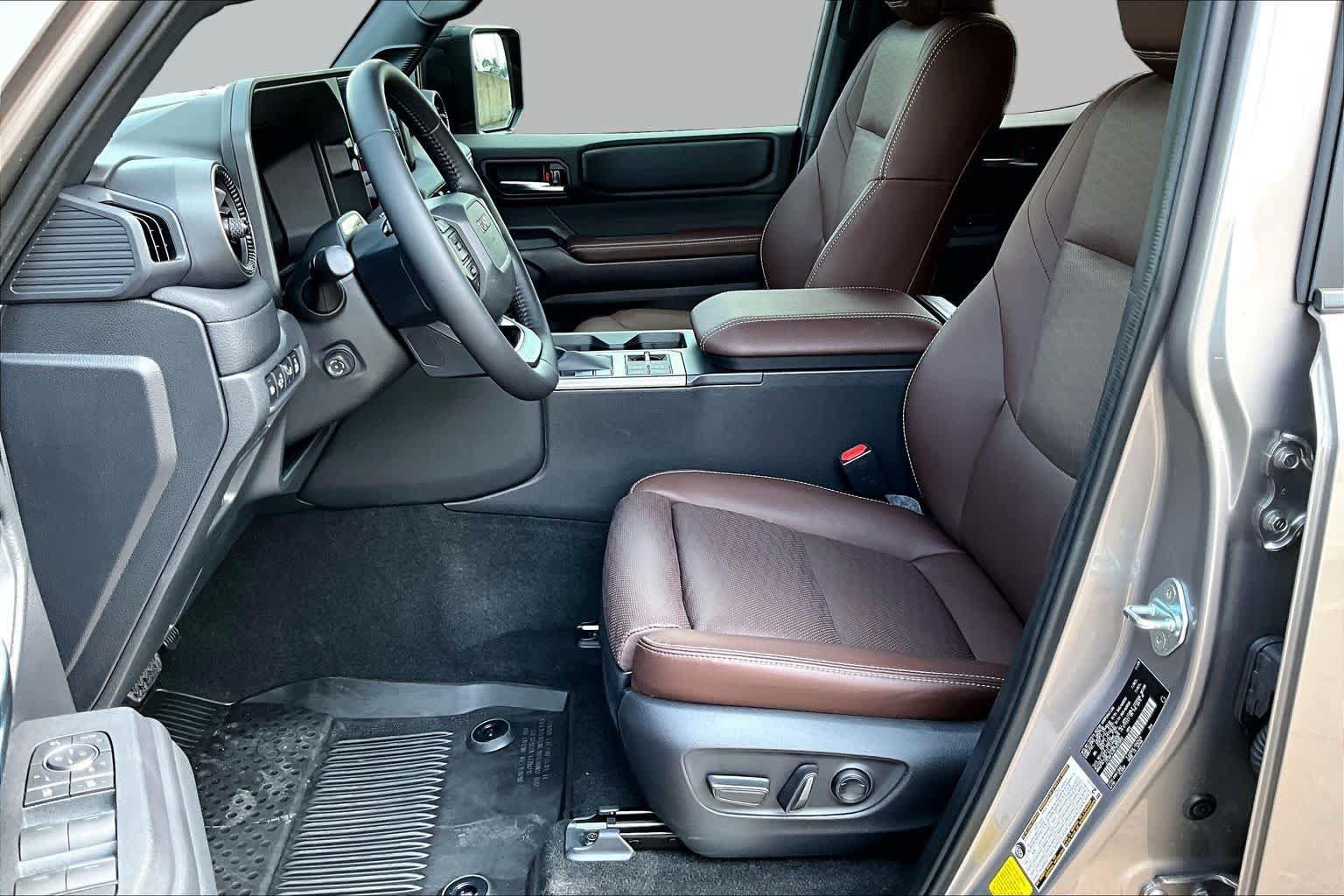 Used 2026 Toyota Land Cruiser w/ Premium Package AWD/4WD image 8