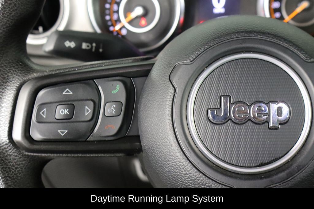 Used 2023 Jeep Gladiator Sport image 8