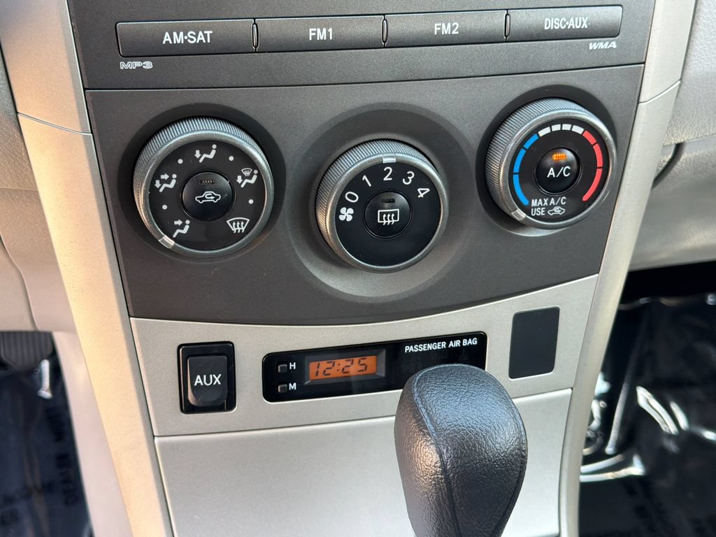 Used 2011 Toyota Corolla LE FWD image 22