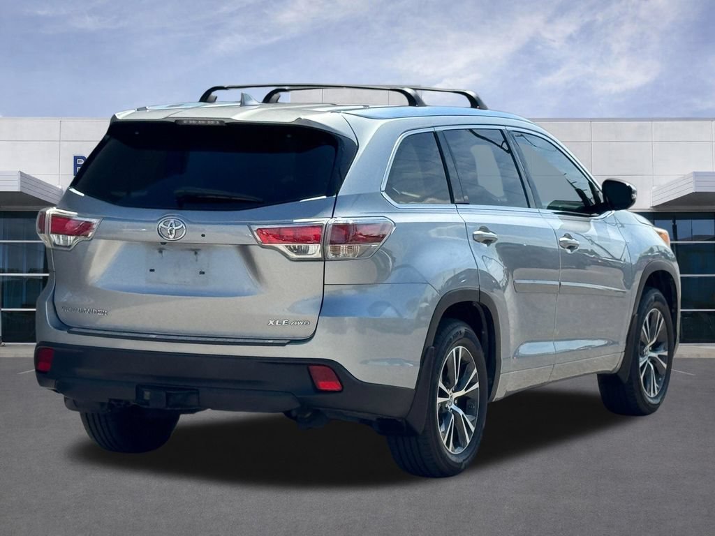 Used 2016 Toyota Highlander XLE w/ Protection Package #3 AWD/4WD image 35