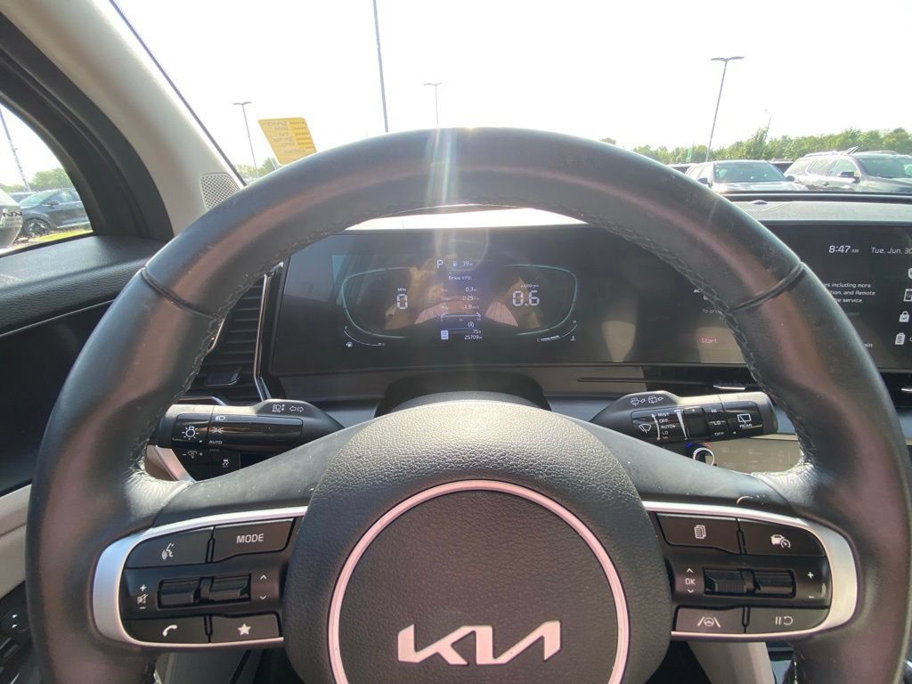 Certified 2024 Kia Sportage EX FWD image 12