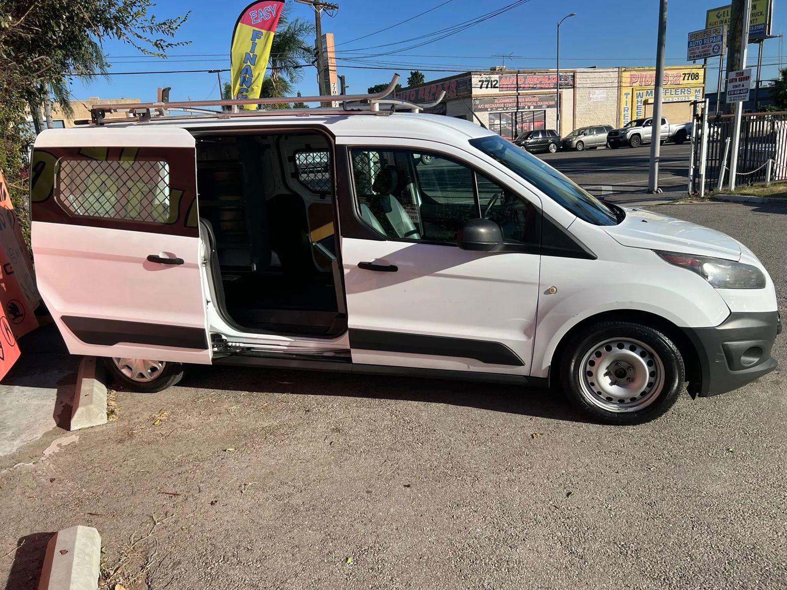 Used 2018 Ford Transit Connect XL image 3