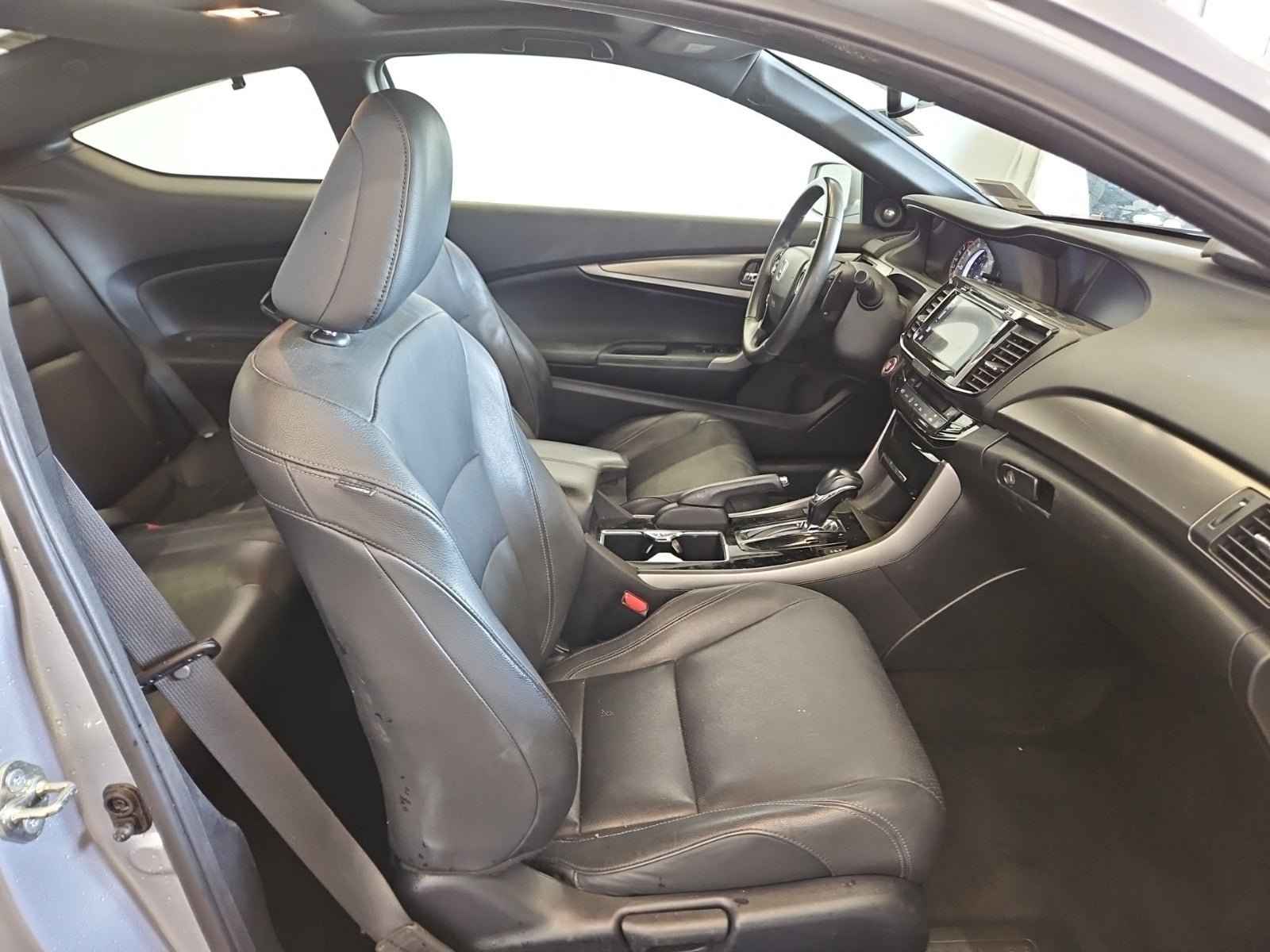 Used 2016 Honda Accord EX-L image 11