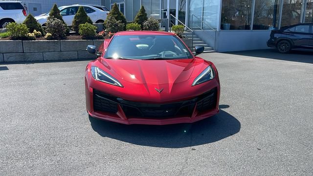 Used 2025 Chevrolet Corvette Z06 w/ Battery Protection Package RWD video 2