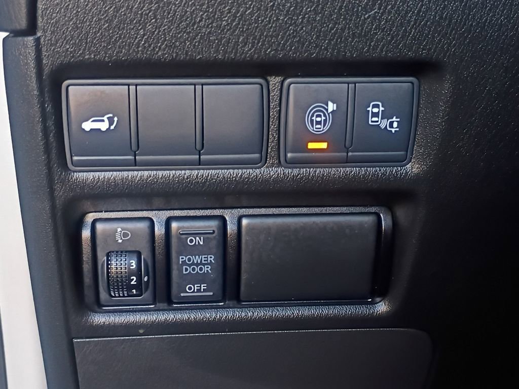 Used 2017 Nissan Armada Platinum AWD/4WD image 12