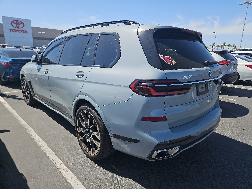 Used 2026 BMW X7 xDrive40i w/ M Sport Package AWD/4WD image 2