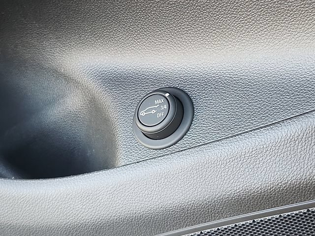 Used 2020 Buick Envision Essence FWD image 25