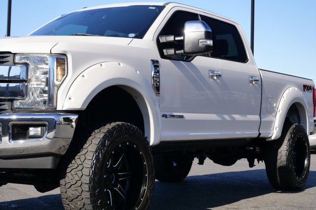 Used 2018 Ford F250 Lariat w/ Lariat Ultimate Package image 37