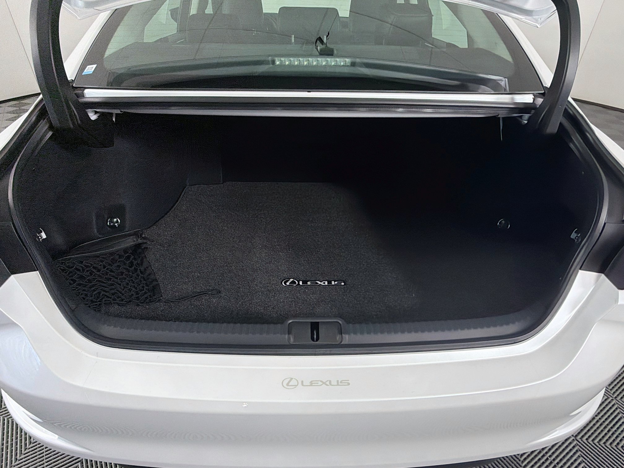 Used 2024 Lexus ES 350 w/ Accessory Package (Z1) FWD image 30