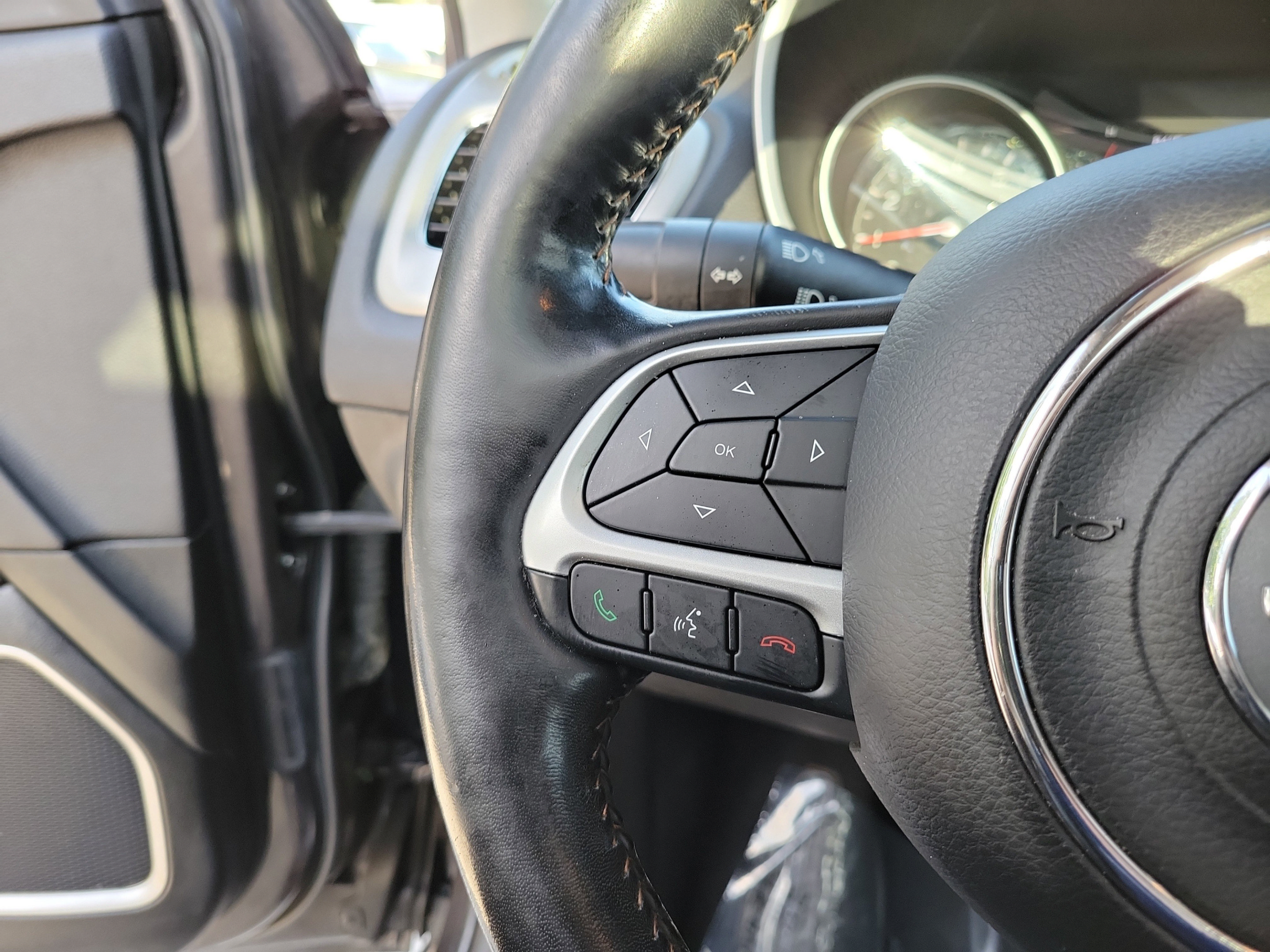 Used 2019 Jeep Compass Latitude w/ Cold Weather Group AWD/4WD image 25