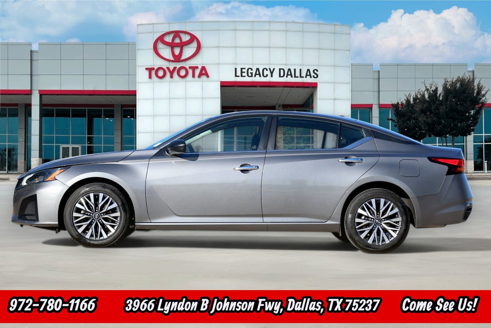 Used 2024 Nissan Altima 2.5 SV AWD/4WD image 6