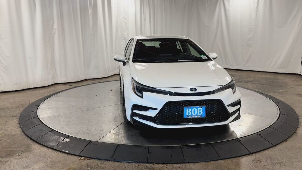 Used 2024 Toyota Corolla SE image 4