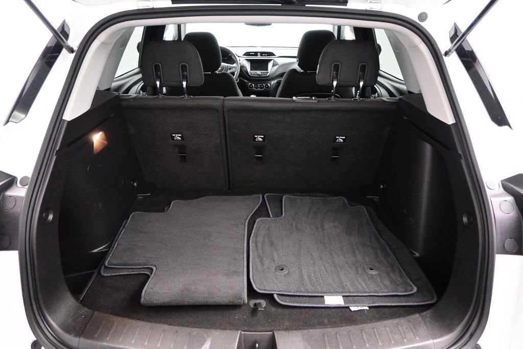 Used 2023 Chevrolet TrailBlazer LT FWD image 26