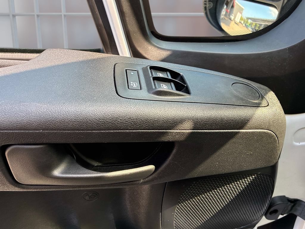 Used 2025 RAM ProMaster 2500 w/ U-Haul Equipment Group FWD image 27