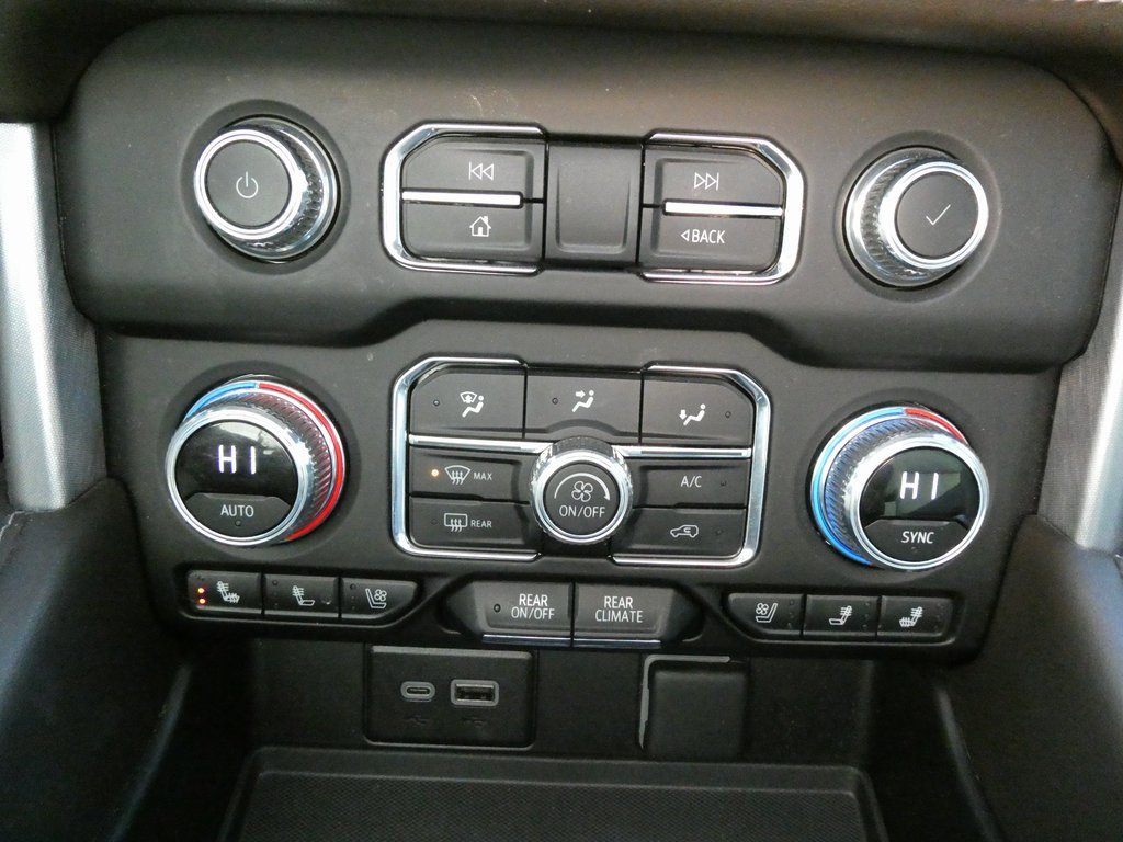 Used 2023 GMC Yukon SLT w/ SLT Premium Package image 32