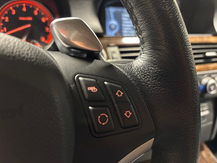 Used 2009 BMW 335i Sedan w/ Premium Pkg image 16